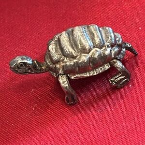 Vintage Turtle Brooch/Pin 925 Sterling Silver. Head, Legs & Tail move.
